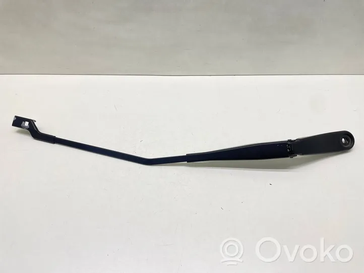 Volvo XC60 Front wiper blade arm 30753526