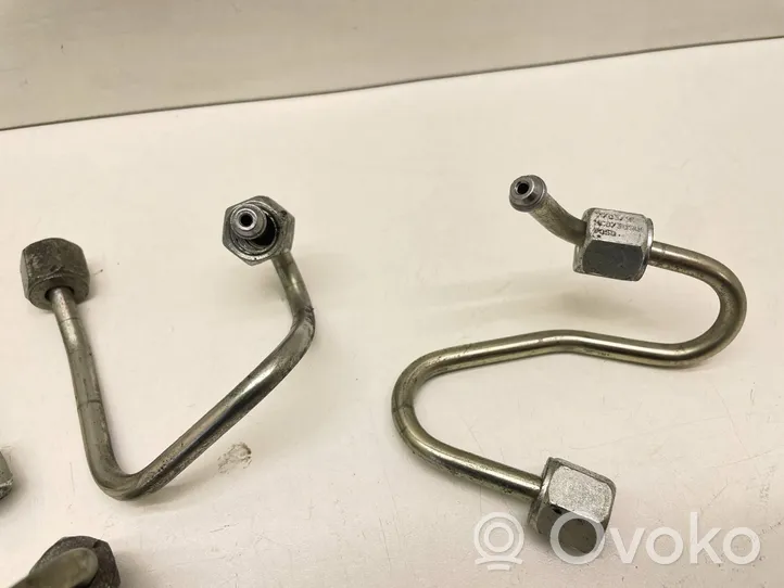 Volkswagen Golf VI Fuel line pipe 