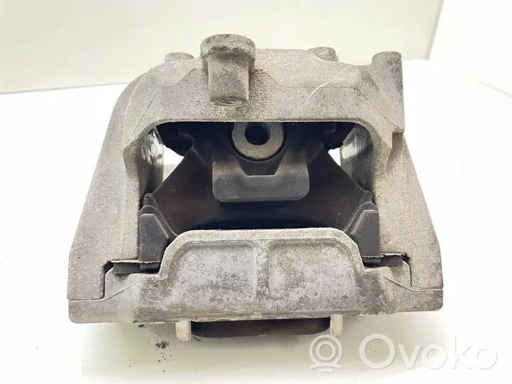 Volkswagen Golf VI Engine mount bracket 1K0199262