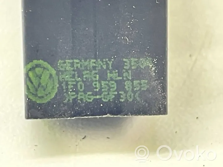 Volkswagen Touran I Interrupteur commade lève-vitre 1F0959855