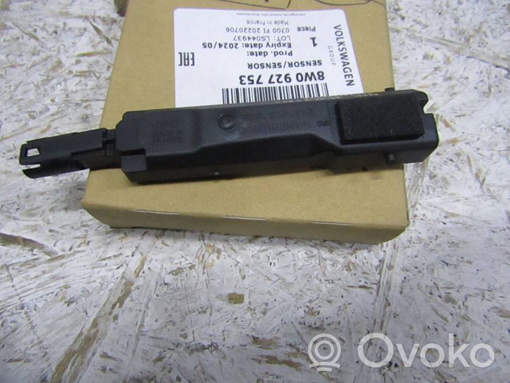 Audi A4 S4 B9 8W Klamka zewnętrzna drzwi przednich 8W0927753