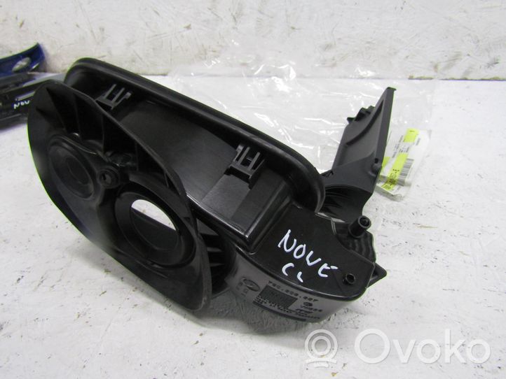 Volkswagen Touareg III Sportello del serbatoio del carburante 760809857