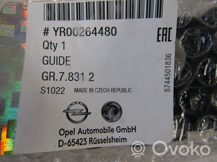 Opel Insignia B Staffa di rinforzo montaggio del paraurti posteriore YR00264480