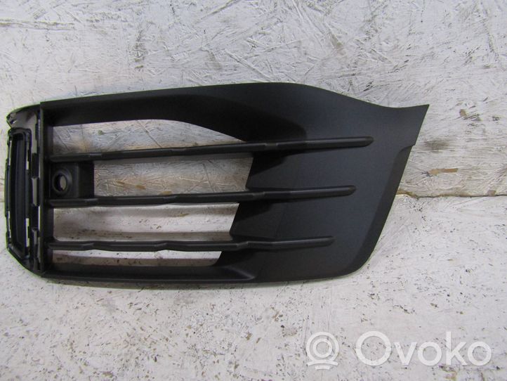 Audi Q7 4M Mascherina inferiore del paraurti anteriore 4M0890681