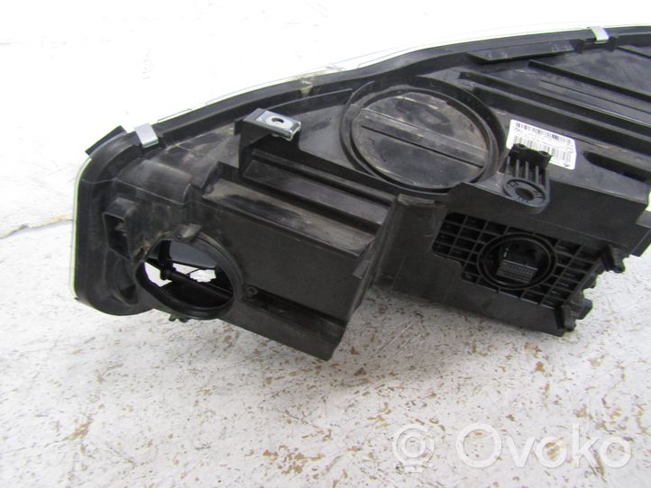 BMW 2 F45 Lampa przednia 7391402