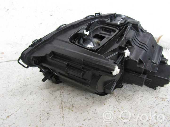 Mercedes-Benz E W213 Lampa przednia A2139067509