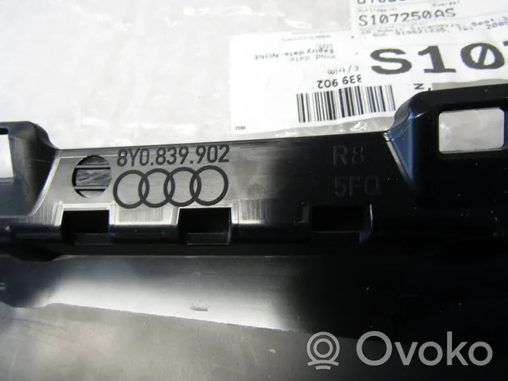 Audi A3 8Y Takaoven lasin muotolista 8Y0839902