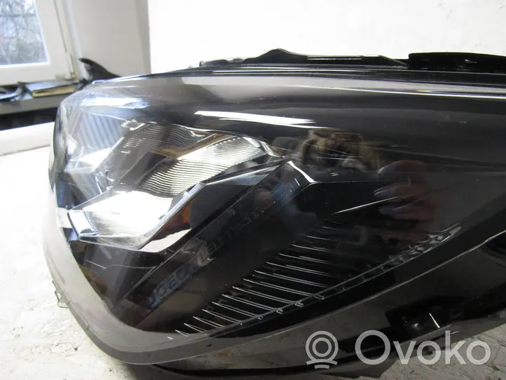 Peugeot 2008 II Lampa przednia 9833036380