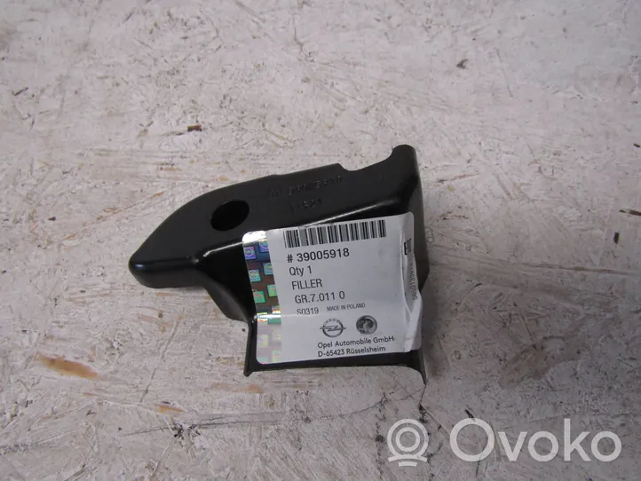 Opel Astra K Altro elemento di rivestimento sottoporta/montante 39005918