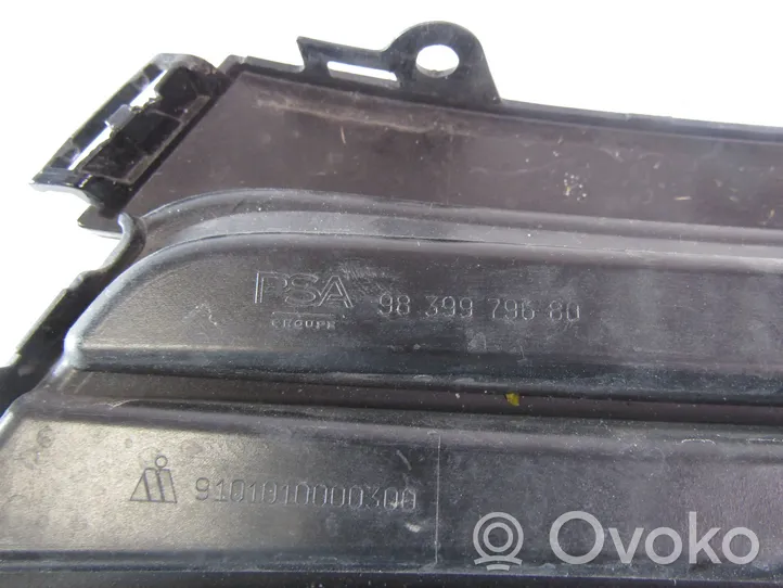 Opel Astra L Mascherina inferiore del paraurti anteriore 9839979680