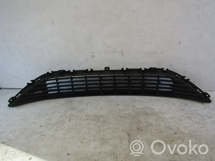 Opel Corsa F Etupuskurin alempi jäähdytinsäleikkö 9829831980