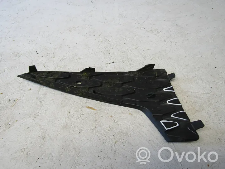 Seat Leon (5F) Etupuskurin alempi jäähdytinsäleikkö 5F0853665B