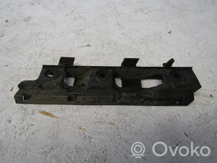 Volkswagen PASSAT B6 Staffa di rinforzo montaggio del paraurti anteriore 3C0807184