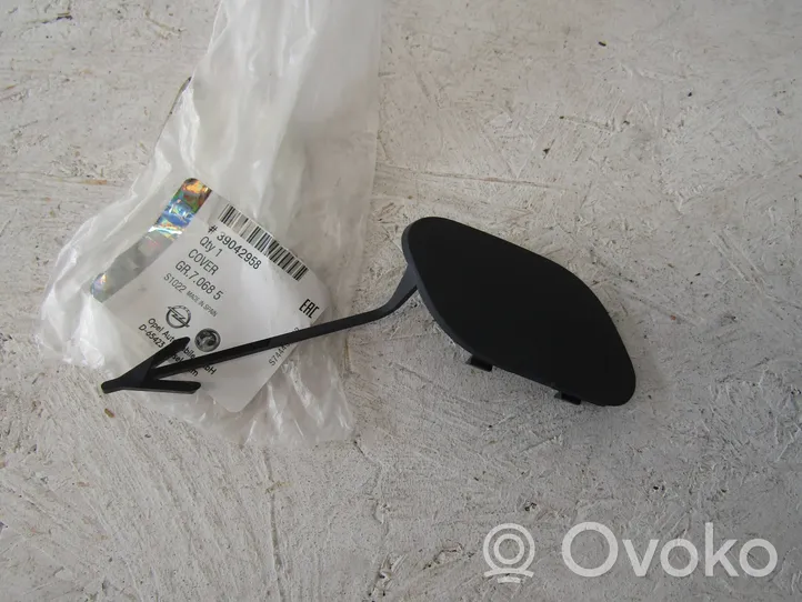 Opel Corsa E Front tow hook cap/cover 39042958