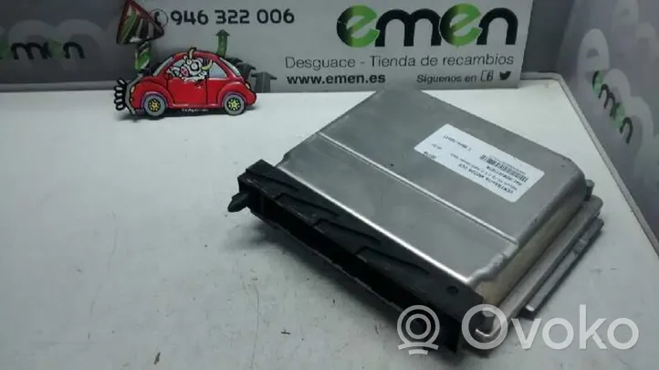 Volvo XC70 Sterownik / Moduł ECU 30637733A