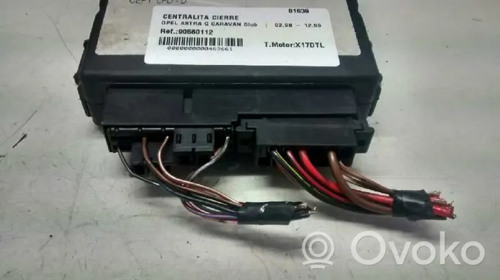 Opel Astra G Oven keskuslukituksen ohjausyksikön moduuli 90560112