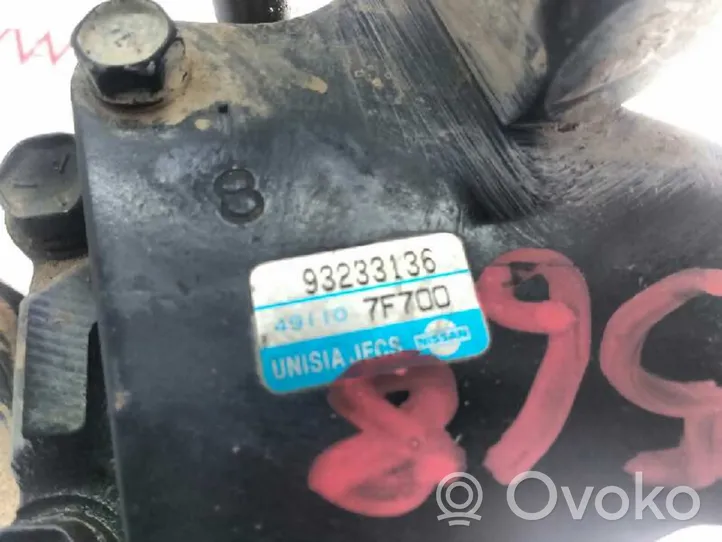 Nissan Terrano Ohjaustehostimen pumppu 491107F700