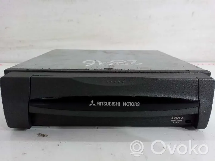 Mitsubishi Grandis Radio / CD/DVD atskaņotājs / navigācija 8750A111