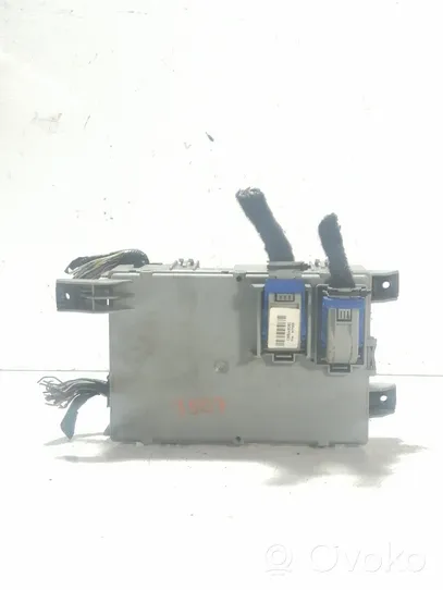 Peugeot Bipper Module de fusibles 01368890080