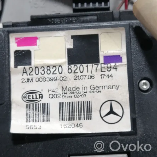 Mercedes-Benz CLC CL203 Rivestimento della console di illuminazione installata sul rivestimento del tetto A20038208201