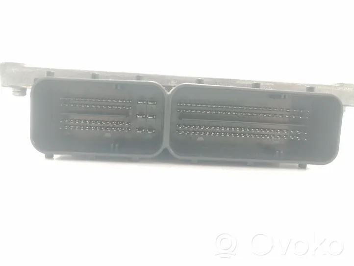 Subaru Legacy Calculateur moteur ECU 22611AP841