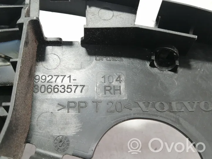 Volvo V50 Zamek drzwi przednich 30663577