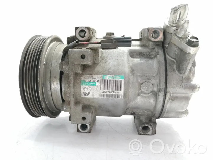 Nissan Qashqai Ilmastointilaitteen kompressorin pumppu (A/C) 92009865R
