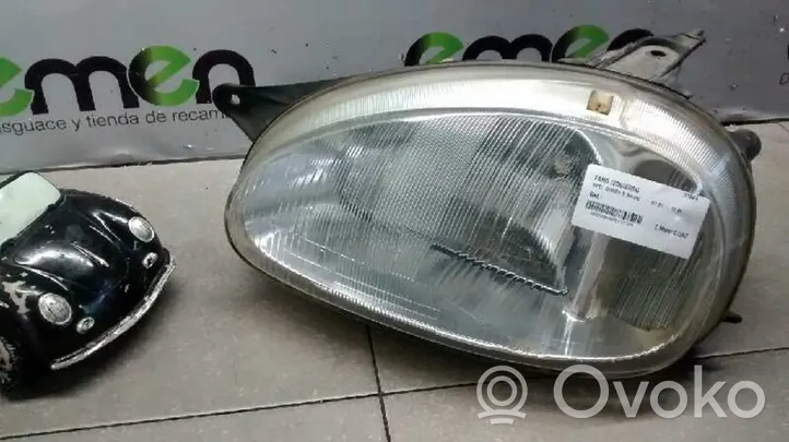 Opel Corsa B Lampa przednia 