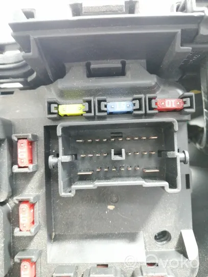 Cadillac CTS Fuse module 