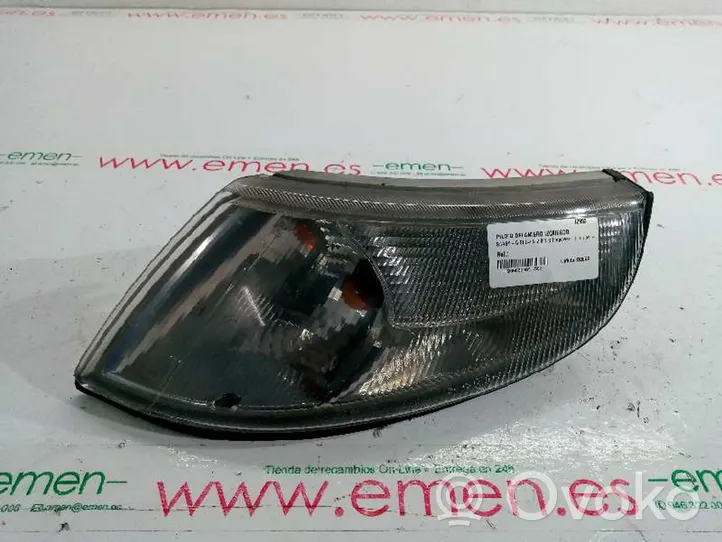 Saab 9-5 Lampa przednia 