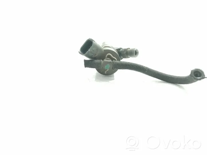 Chevrolet Epica Fuel injector 