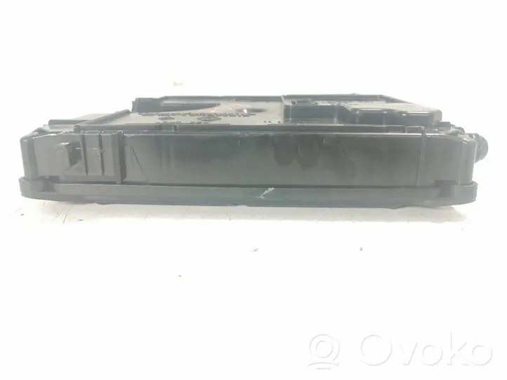 Renault Laguna III Module de fusibles 284B10049R