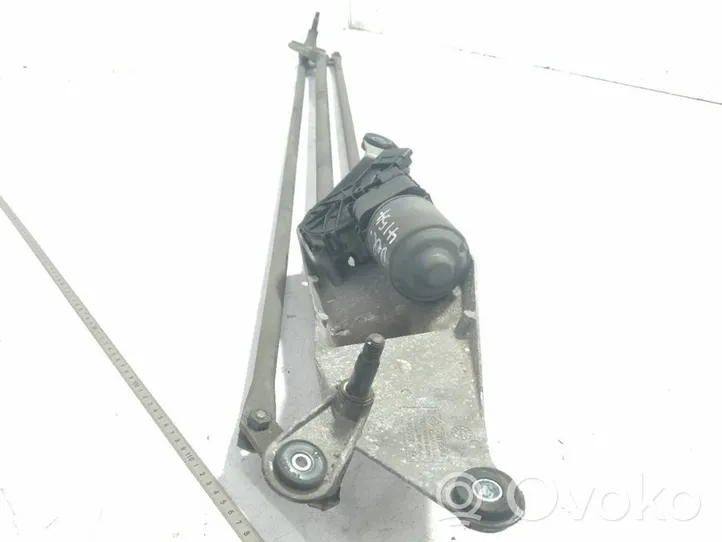 Renault Modus Front wiper linkage and motor 0390241777