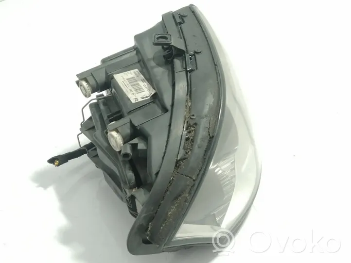 Audi A2 Lampa przednia 8Z0941004H