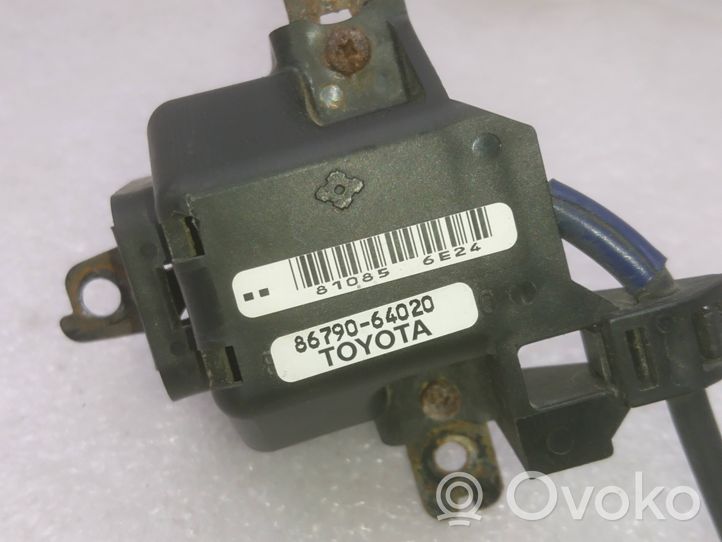 Toyota Corolla Verso AR10 Etupuskurin kamera 8679064020