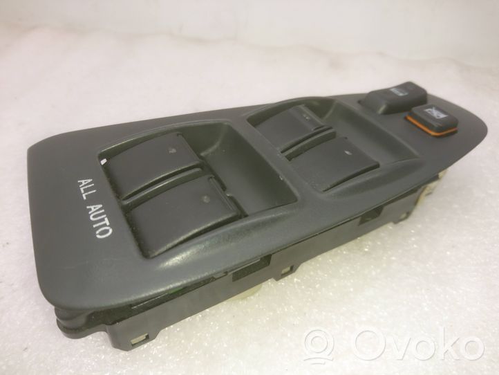 Toyota Avensis T250 Interruttore di controllo dell’alzacristalli elettrico 8480205210B0