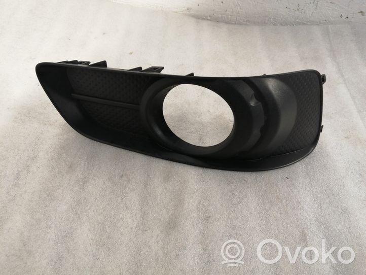 Toyota Corolla Verso AR10 Grille antibrouillard avant 