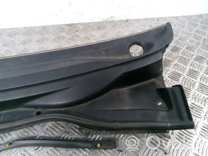 Toyota Corolla Verso AR10 Garniture de pare-brise 557820F010