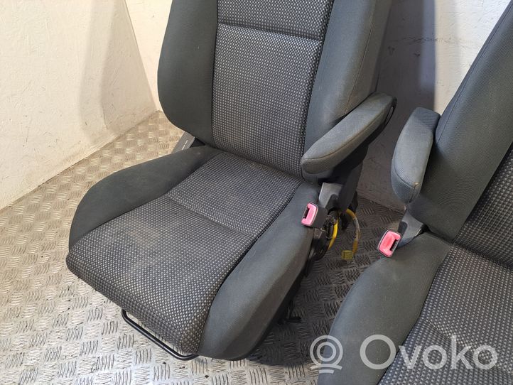 Toyota Corolla Verso AR10 Set sedili 