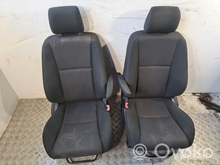 Toyota Corolla Verso AR10 Set sedili 