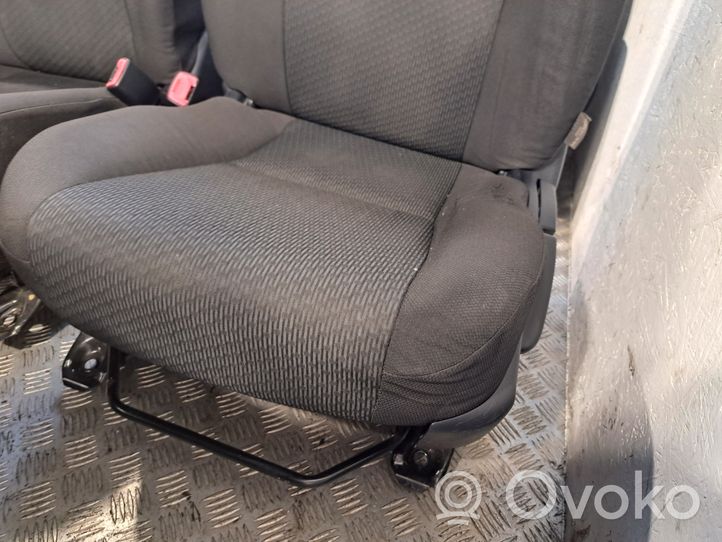 Toyota Avensis T270 Juego del asiento 