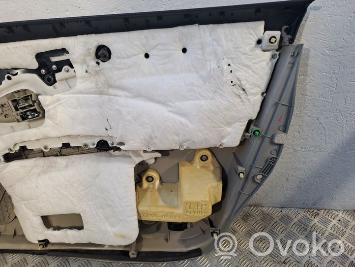 Toyota Avensis T270 Set di rivestimento sedili e portiere 