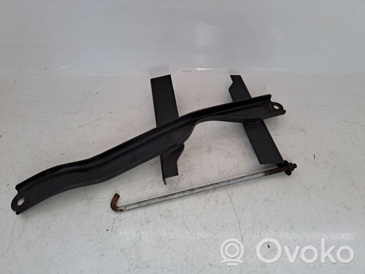 Toyota Corolla Verso AR10 Support batterie 