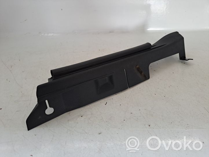 Toyota Avensis T270 Moulure, baguette/bande protectrice d'aile 