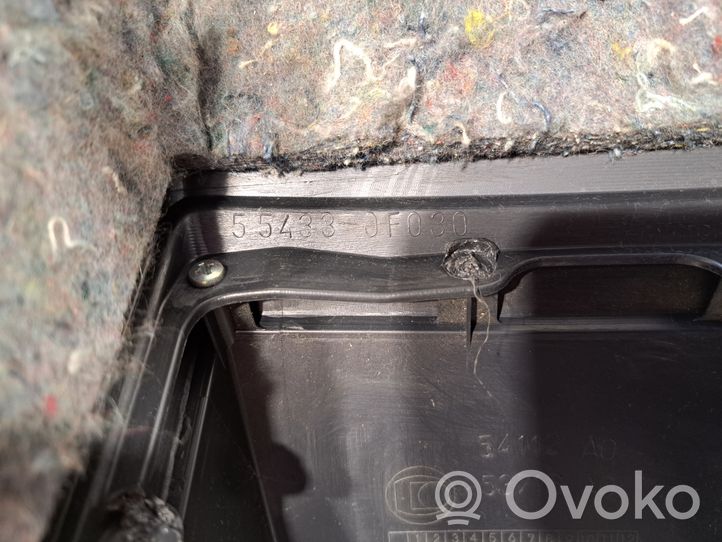 Toyota Corolla Verso AR10 Rivestimento in plastica cornice della leva del cambio 