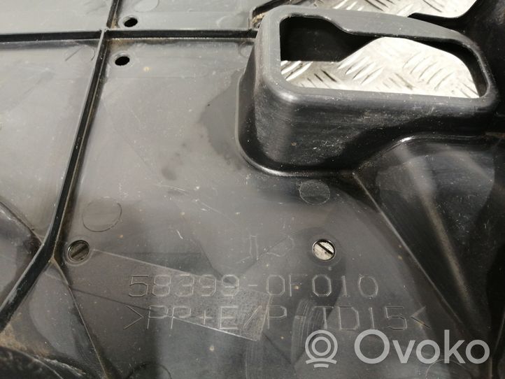 Toyota Verso Osłona tylna podwozia pod zderzak 