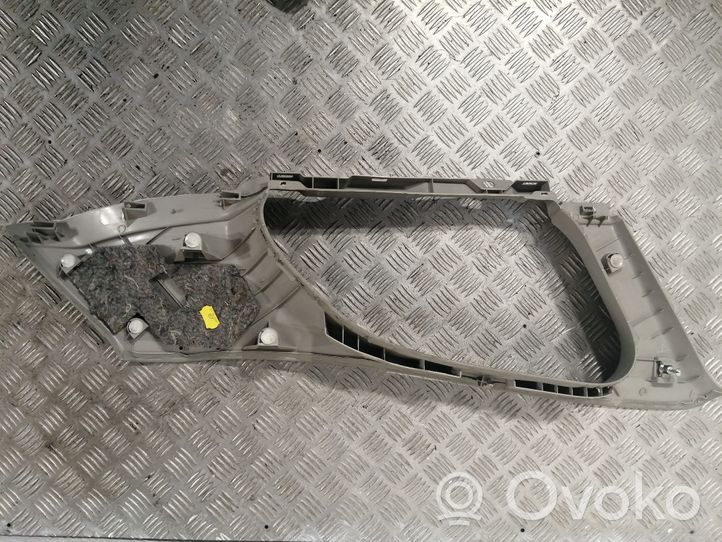 Toyota Avensis T270 Rivestimento montante (D) (superiore) 