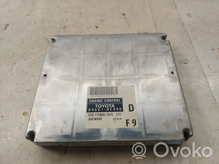 Toyota Corolla Verso AR10 Calculateur moteur ECU 