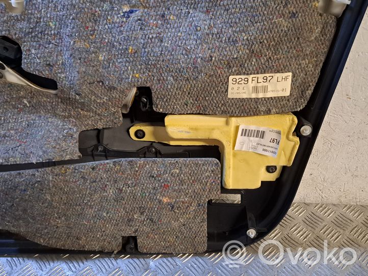 Toyota Avensis T250 Set di rivestimento sedili e portiere 