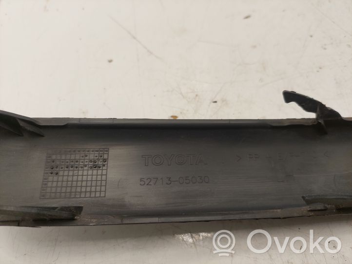 Toyota Avensis T250 Modanatura separatore del paraurti anteriore 5271305030